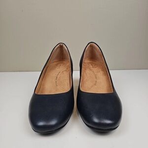 Brioso Arita Leather Dress Pumps High Heels Womens 6.5 M Blue New